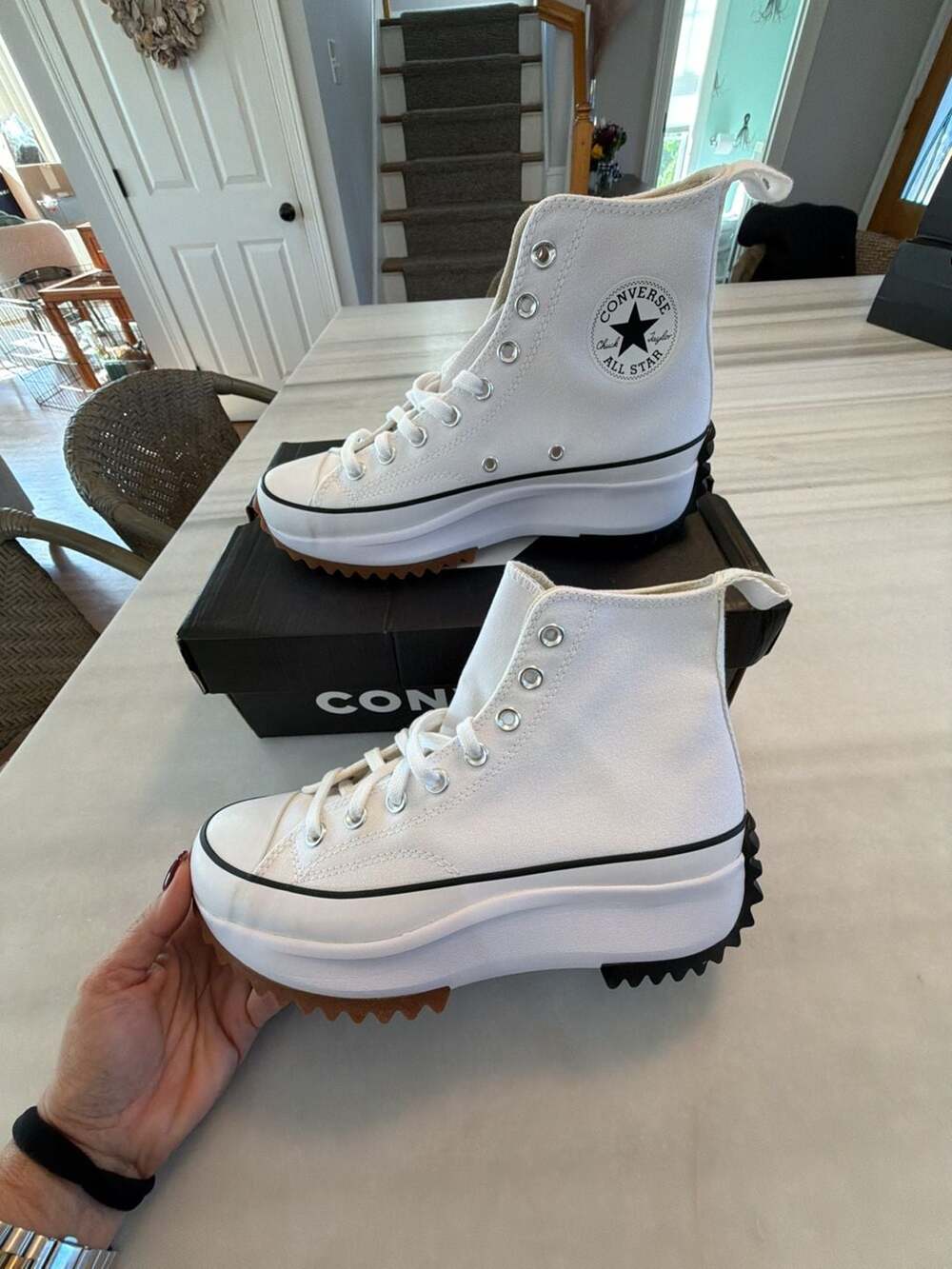Converse Run Star Hike High Top Size 8 White Black Gum
